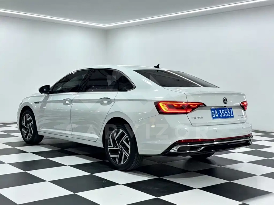 Volkswagen Sagitar