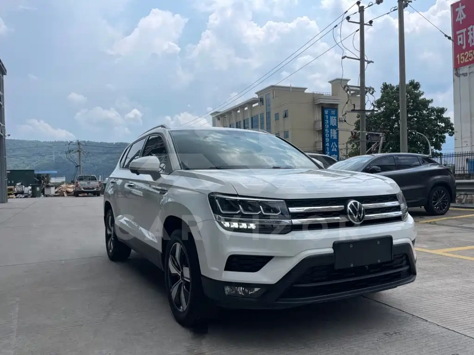 Volkswagen Tharu