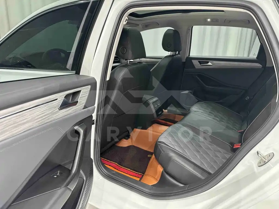 Volkswagen Sagitar