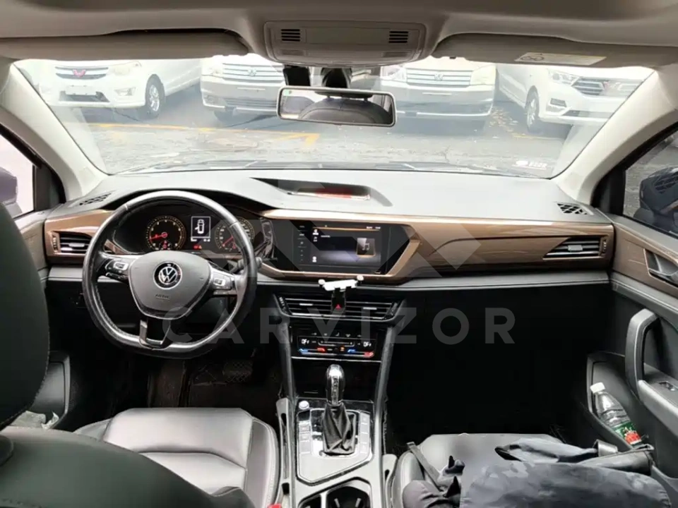 Volkswagen Tharu