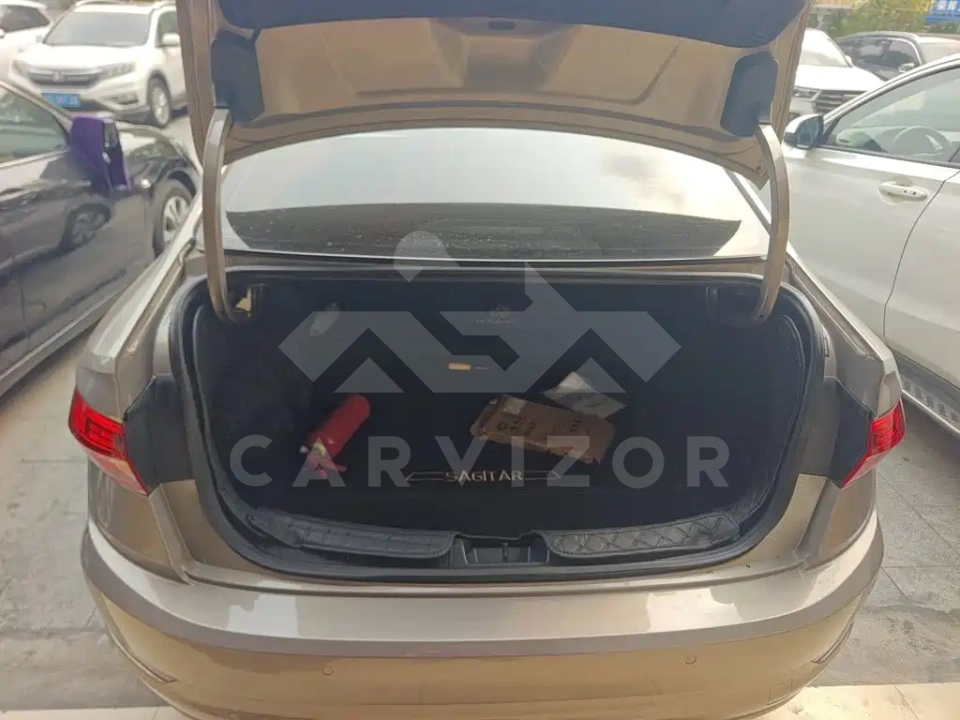 Volkswagen Sagitar