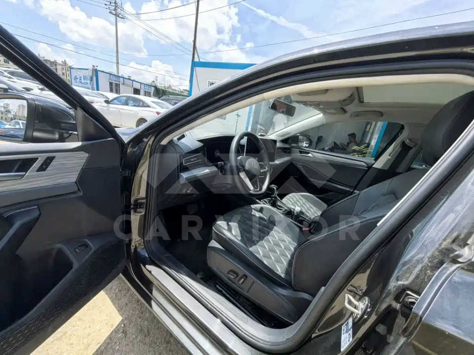 Volkswagen Sagitar