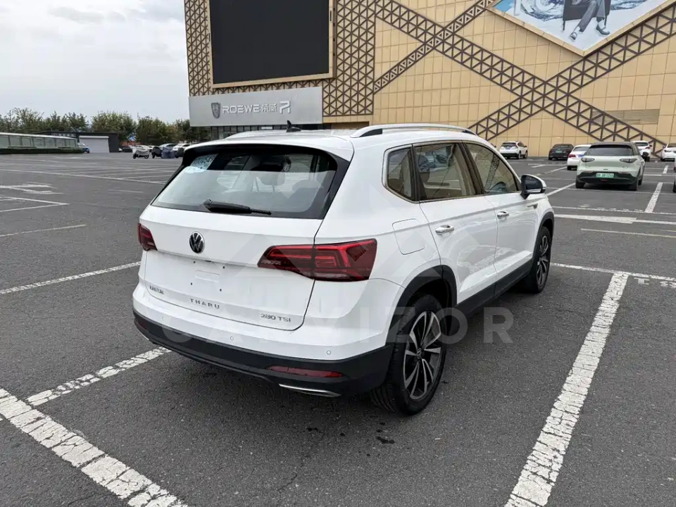 Volkswagen Tharu