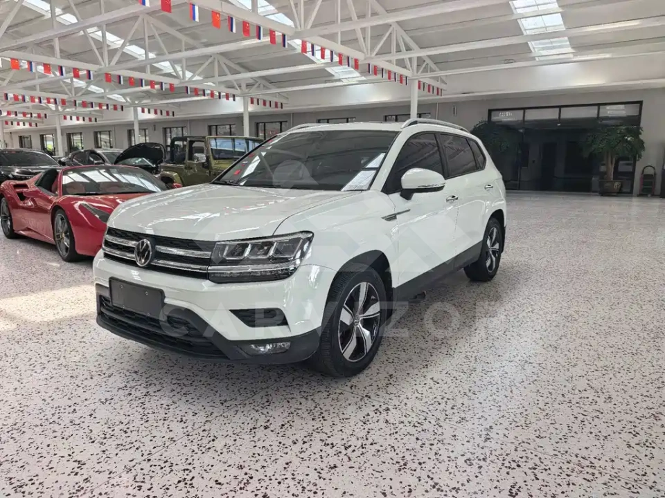 Volkswagen Tharu