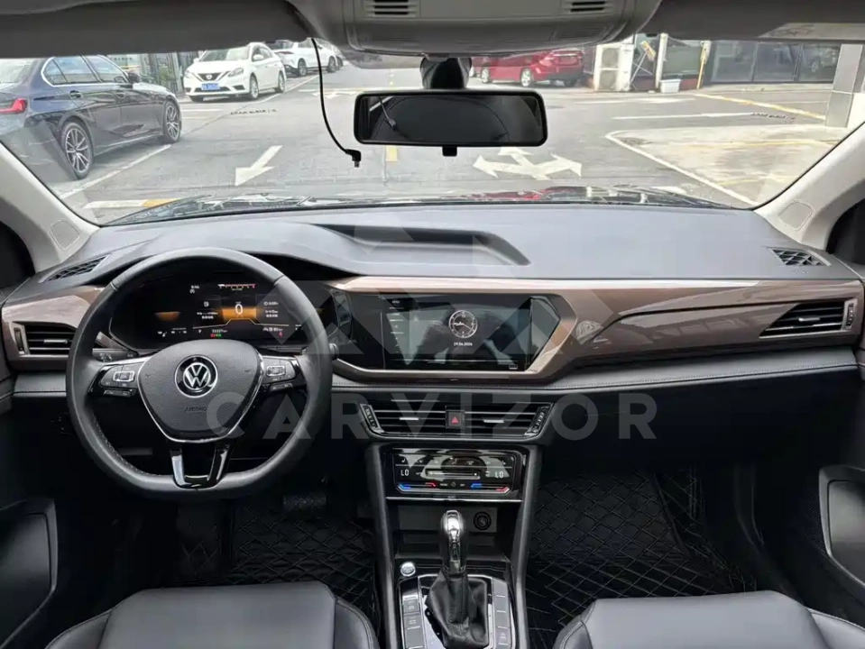 Volkswagen Tharu