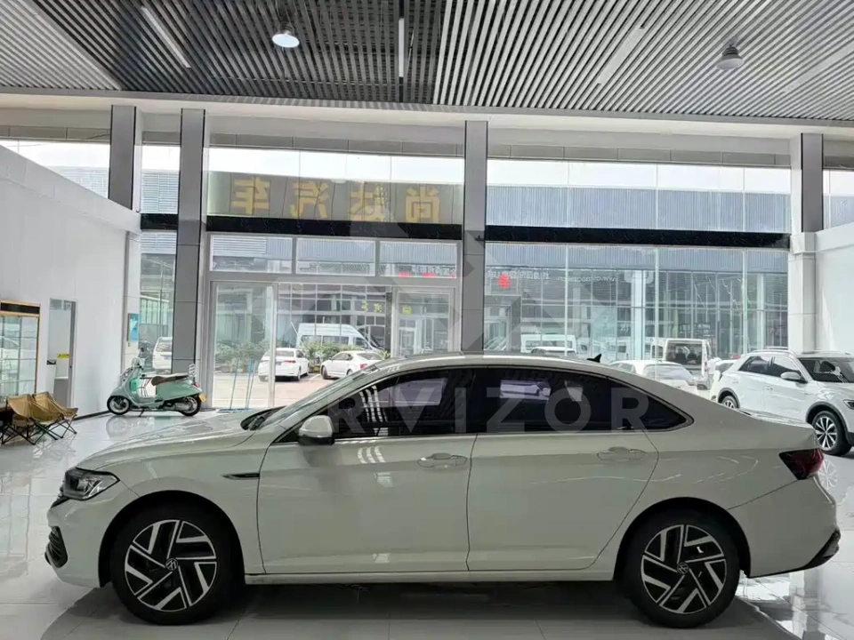 Volkswagen Sagitar