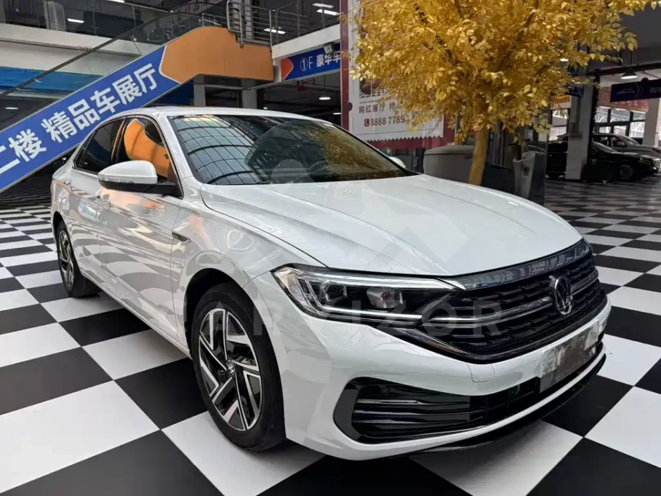 Volkswagen Sagitar