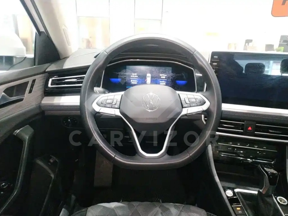 Volkswagen Sagitar