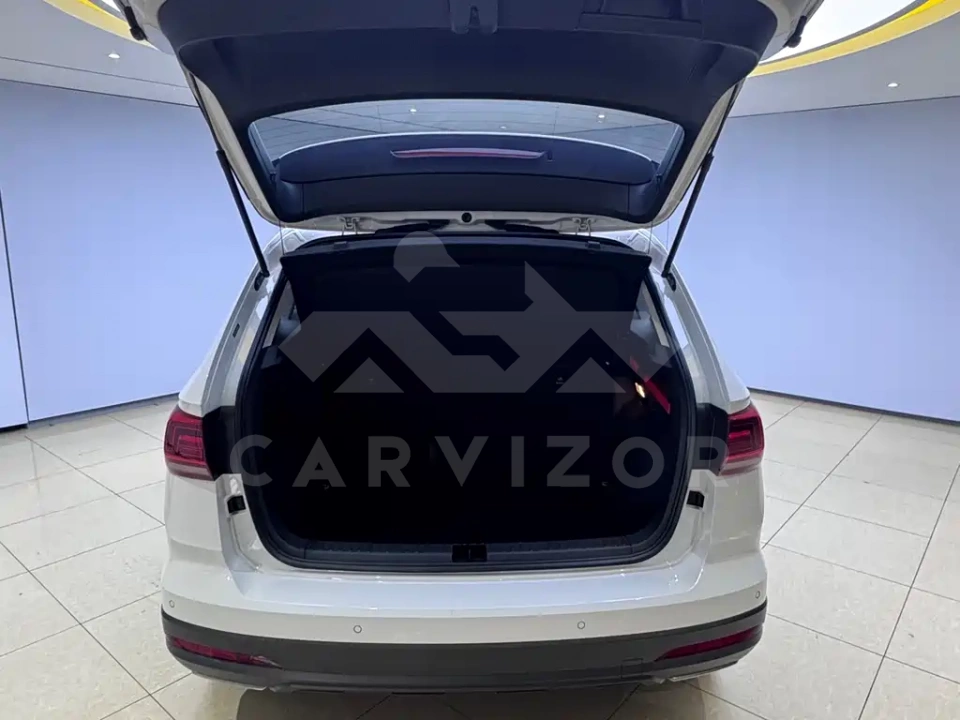 Volkswagen Tharu