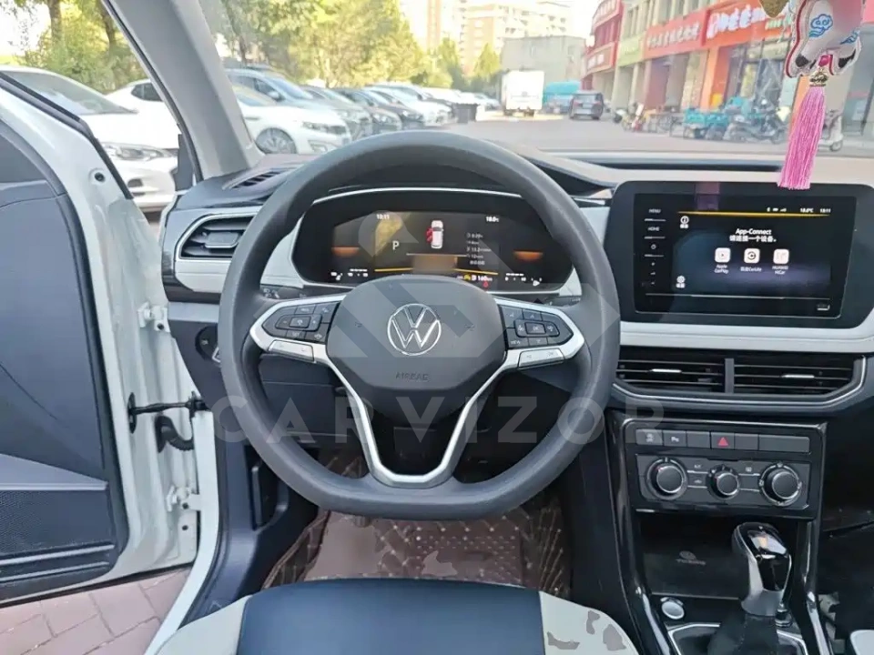 Volkswagen Tharu