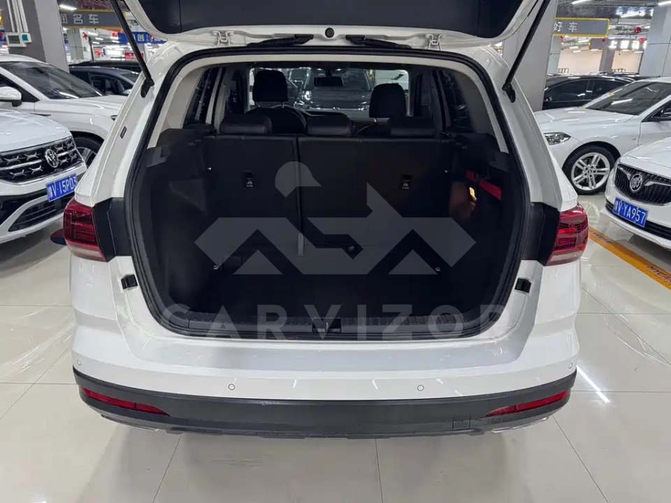 Volkswagen Tharu