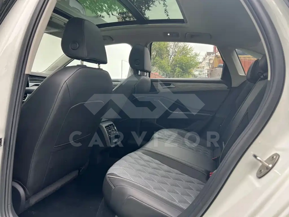 Volkswagen Sagitar