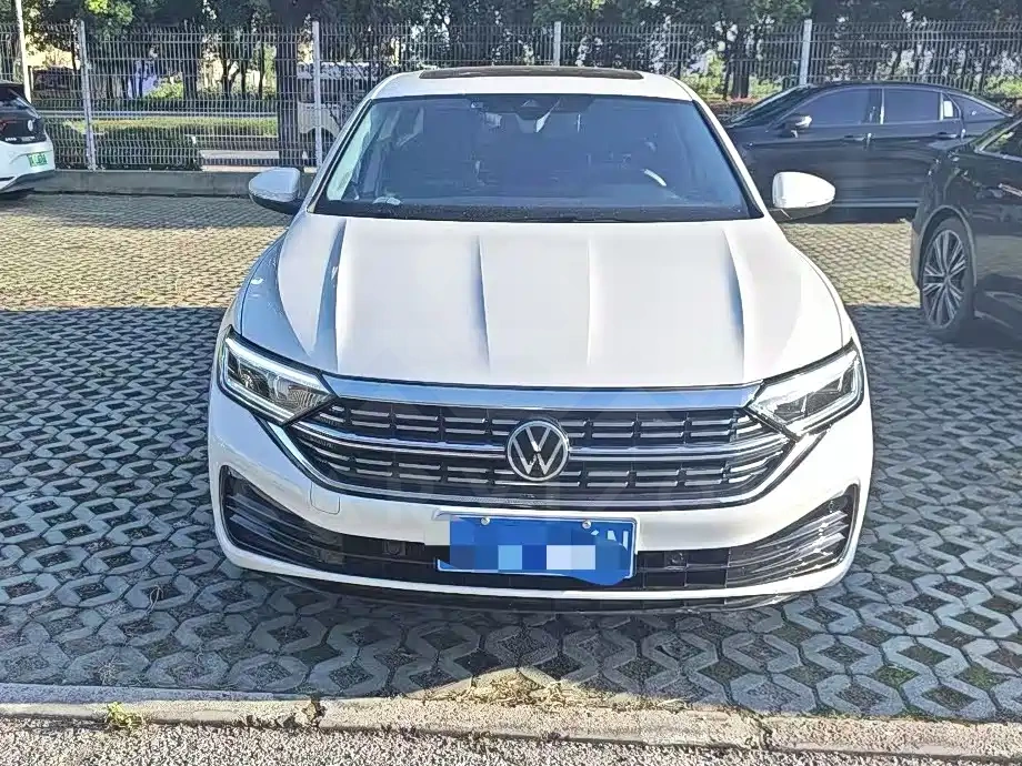 Volkswagen Sagitar