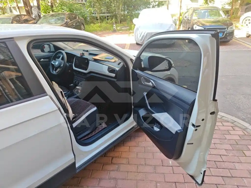 Volkswagen Tharu