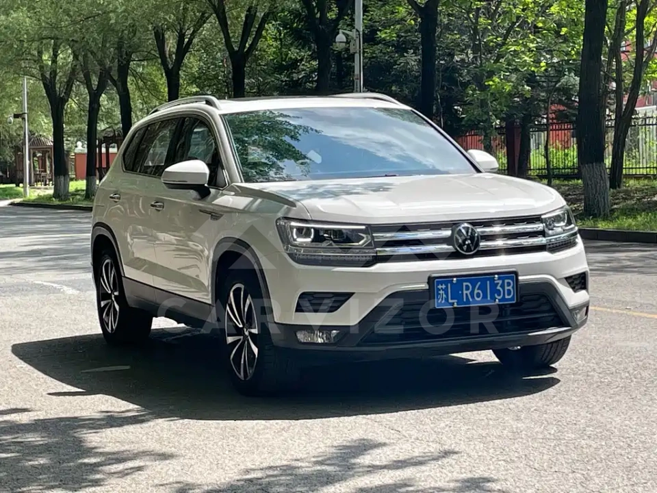Volkswagen Tharu