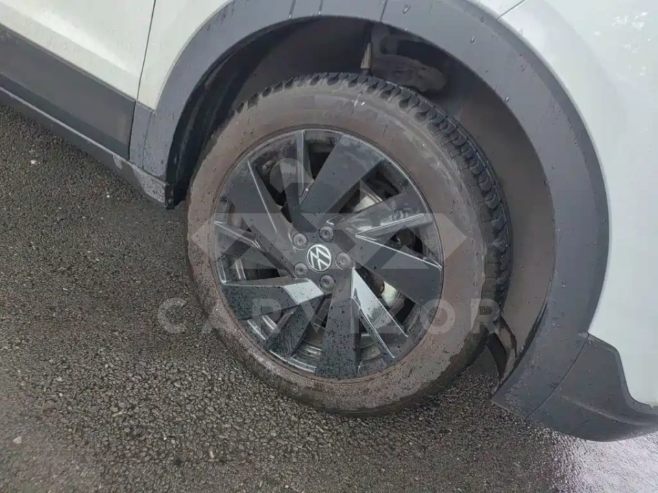 Volkswagen Tharu