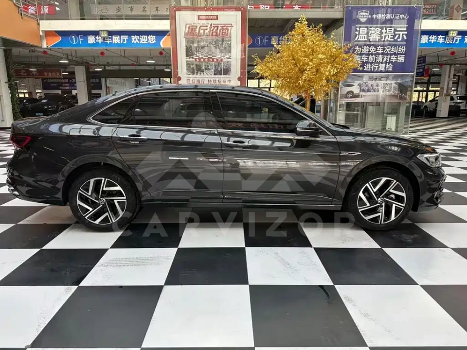 Volkswagen Sagitar