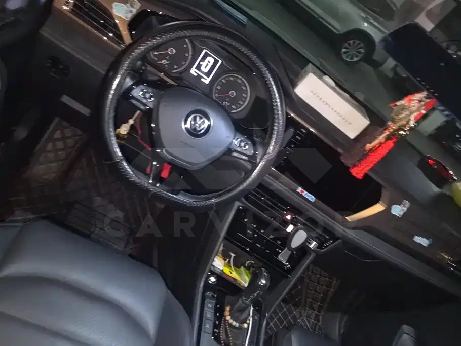 Volkswagen Tharu