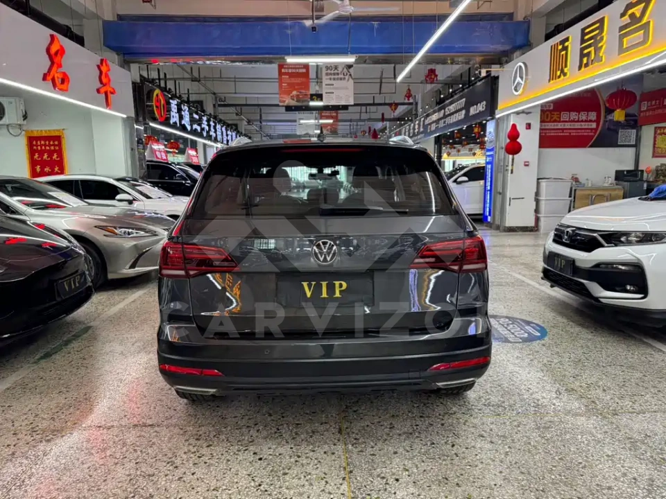 Volkswagen Tharu