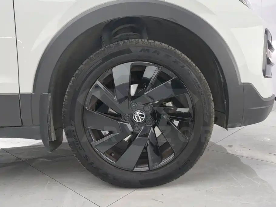 Volkswagen Tharu