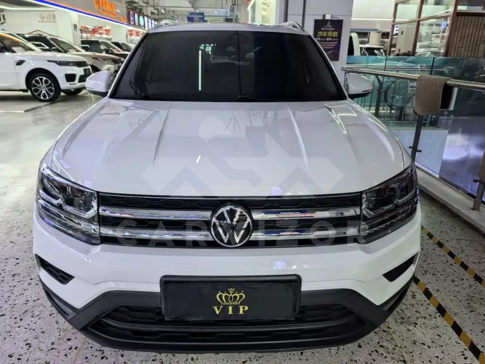 Volkswagen Tharu