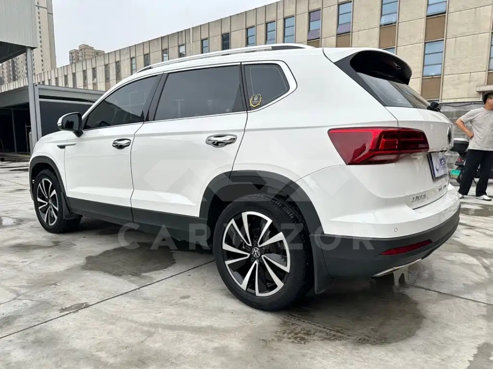Volkswagen Tharu
