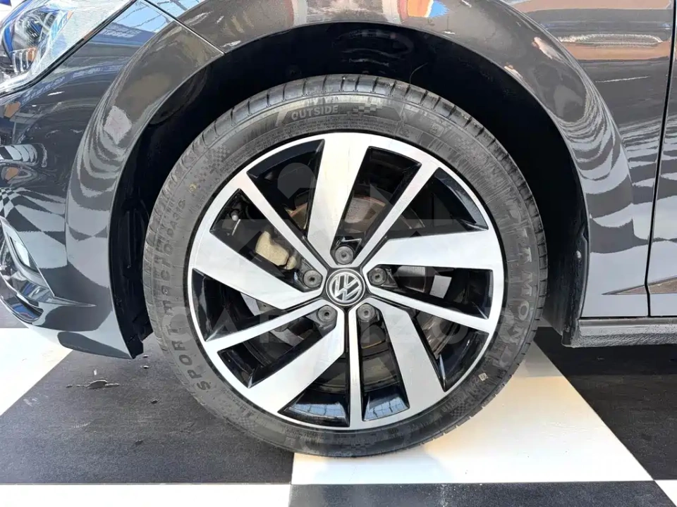 Volkswagen Sagitar