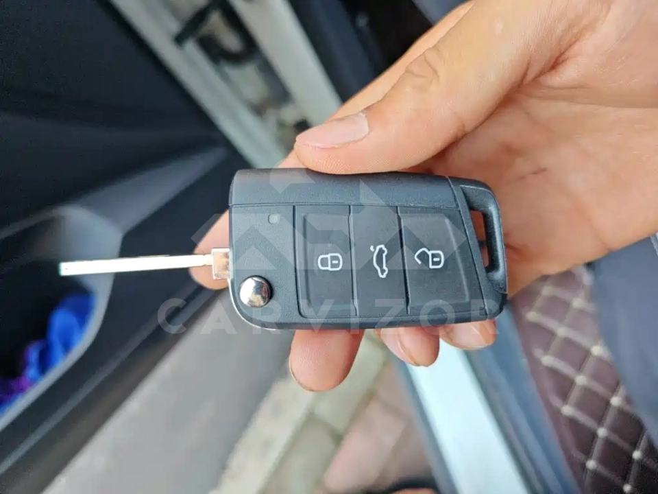 Volkswagen Tharu