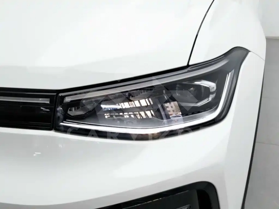 Volkswagen Tharu