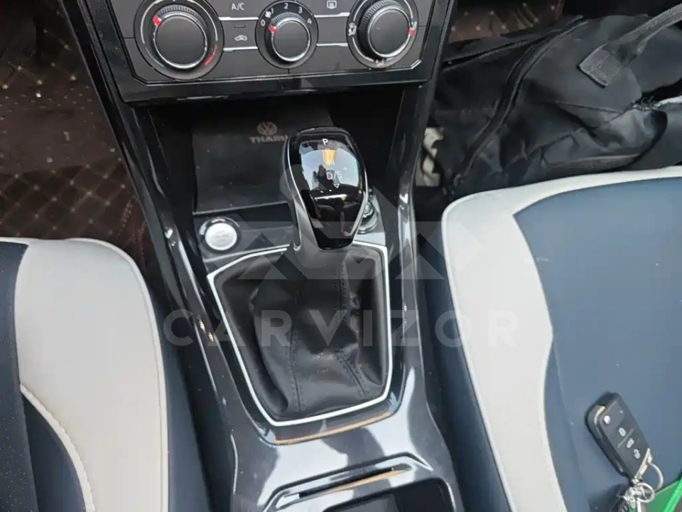 Volkswagen Tharu