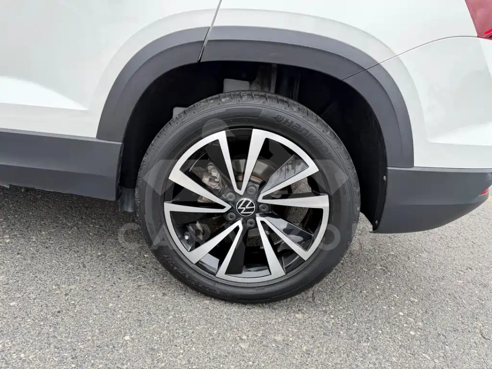 Volkswagen Tharu