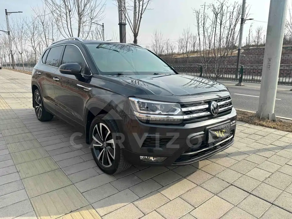 Volkswagen Tharu