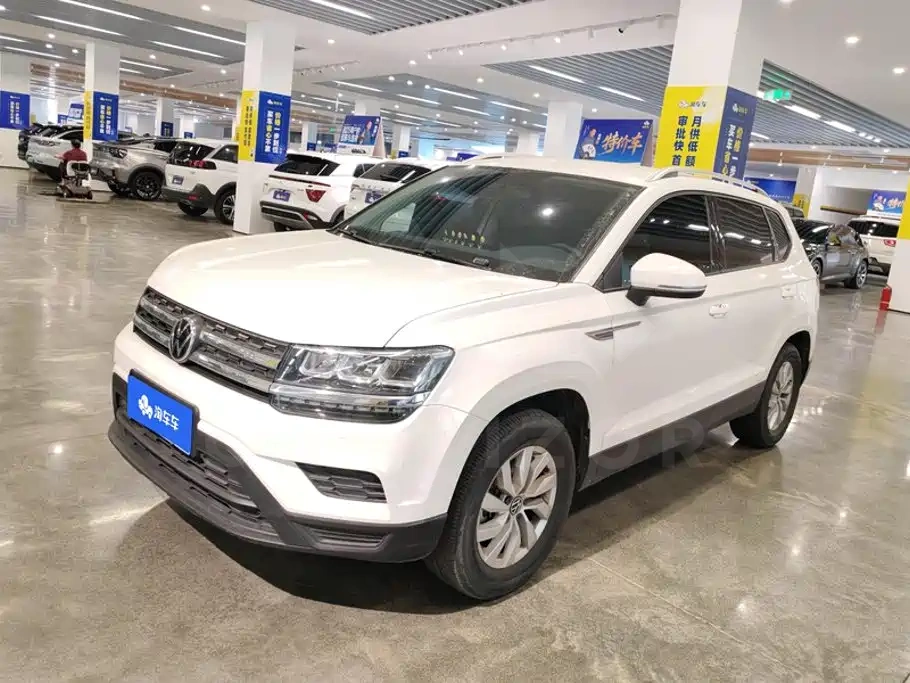 Volkswagen Tharu
