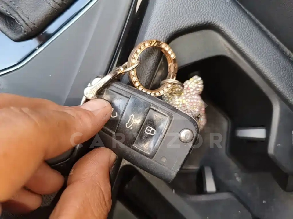 Volkswagen Tharu