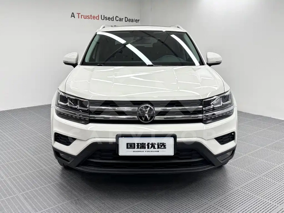Volkswagen Tharu