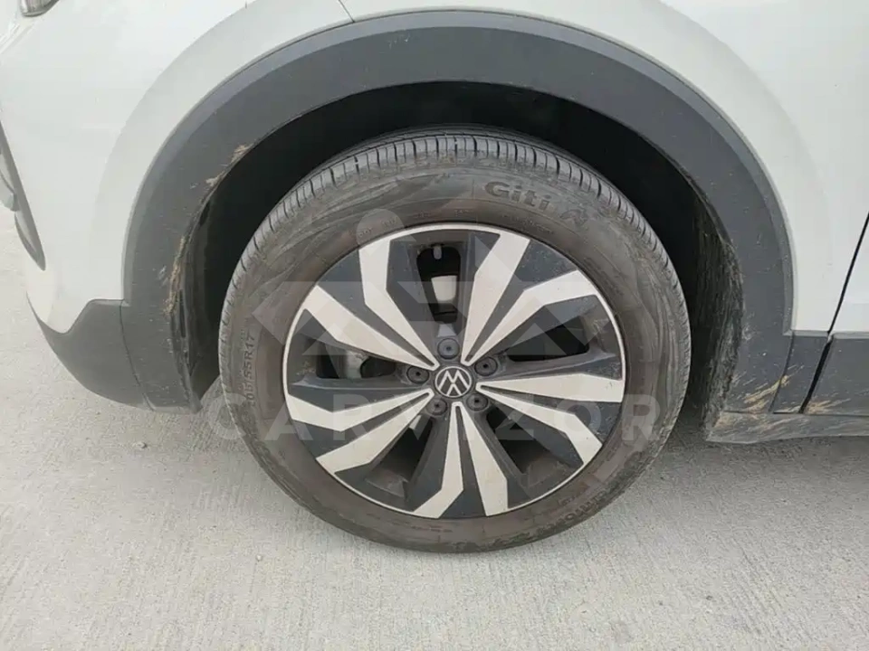 Volkswagen Tharu