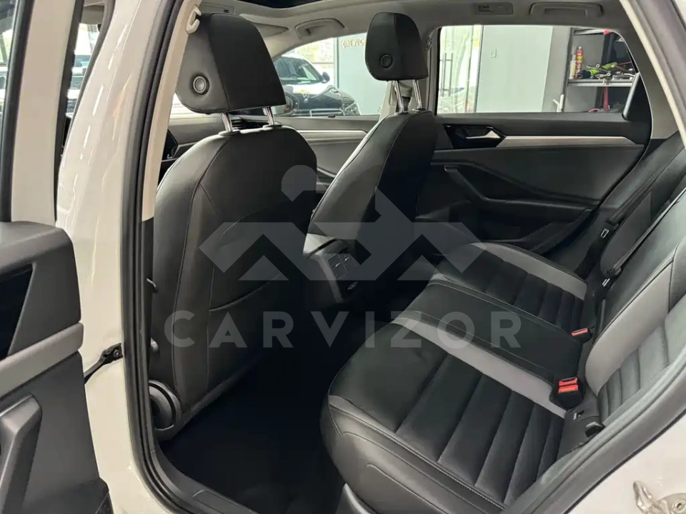 Volkswagen Sagitar