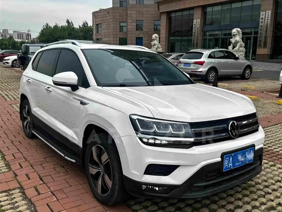 Volkswagen Tharu
