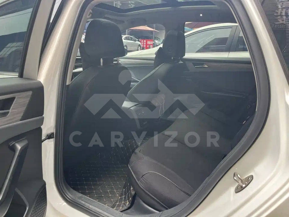 Volkswagen Sagitar