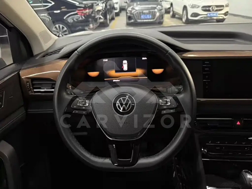 Volkswagen Tharu