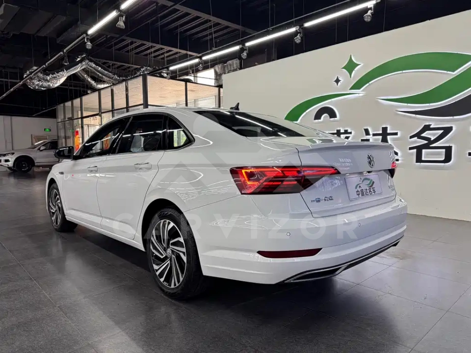 Volkswagen Sagitar