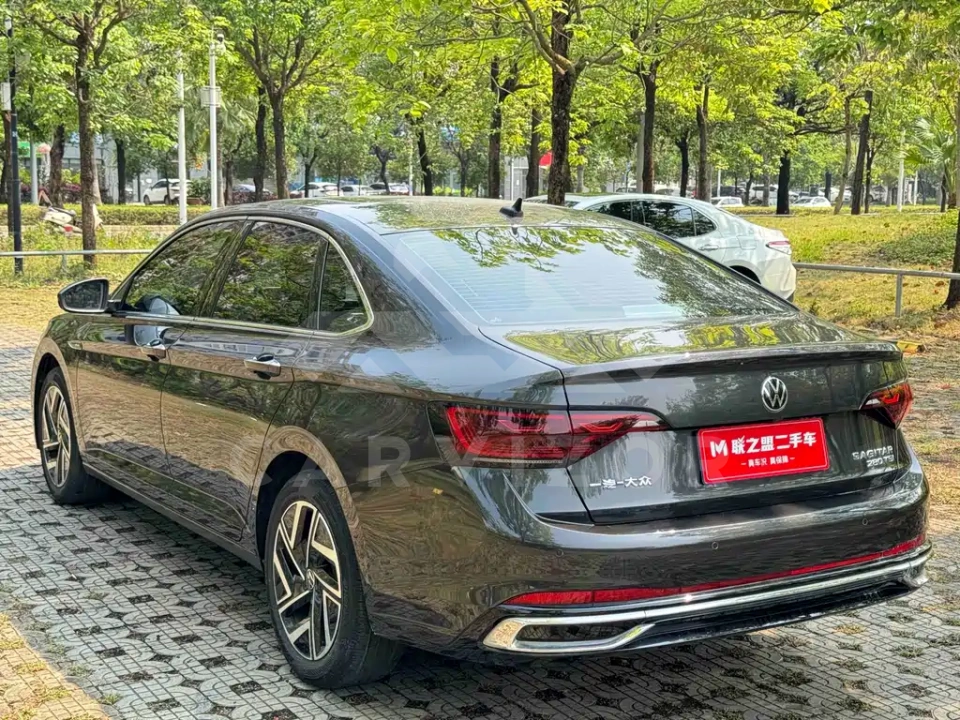 Volkswagen Sagitar