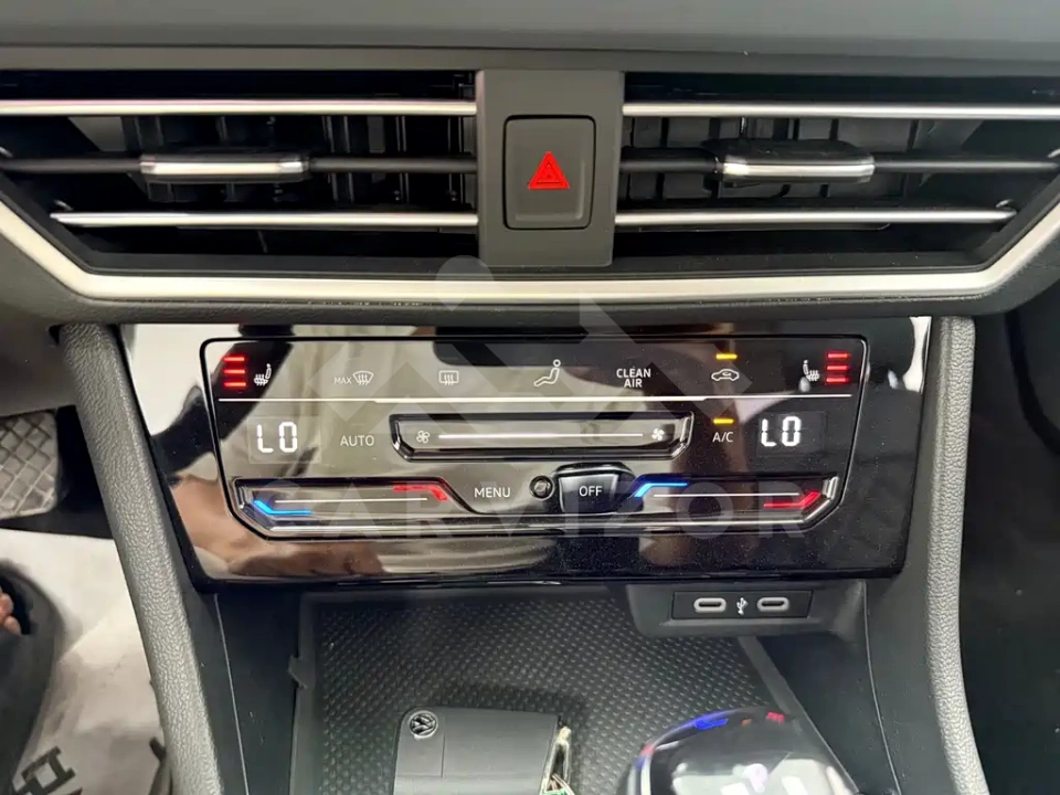 Volkswagen Sagitar
