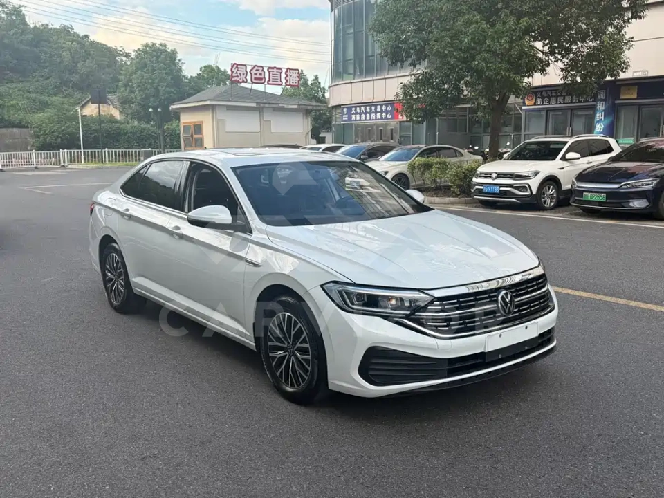 Volkswagen Sagitar