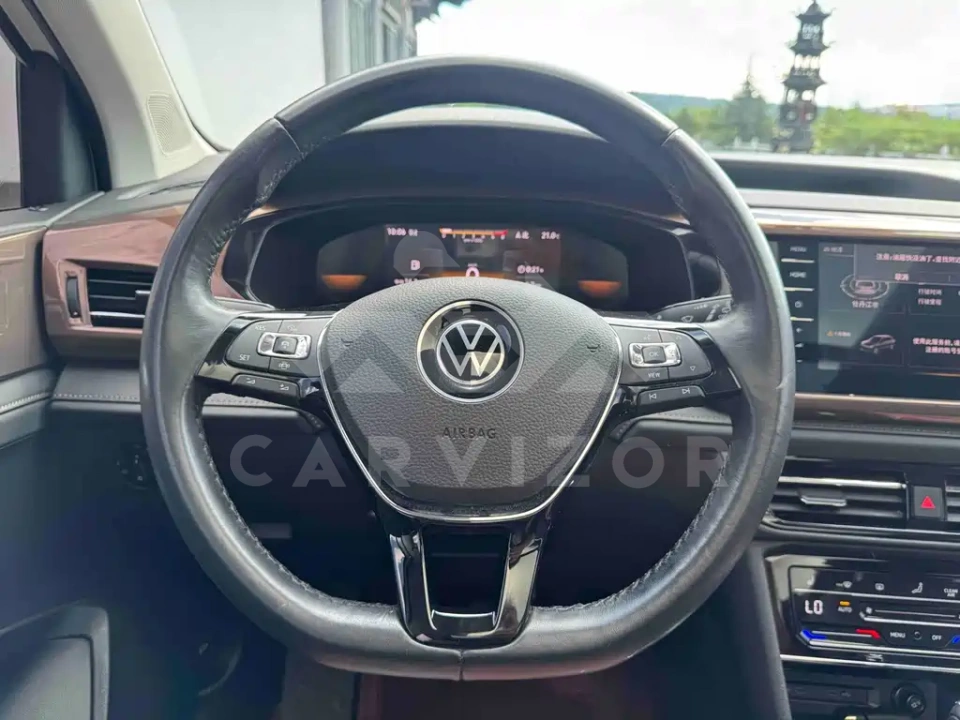 Volkswagen Tharu