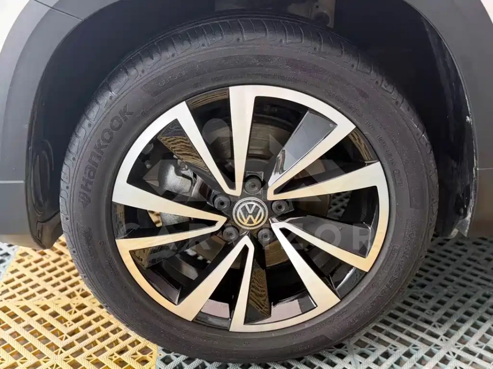 Volkswagen Tharu