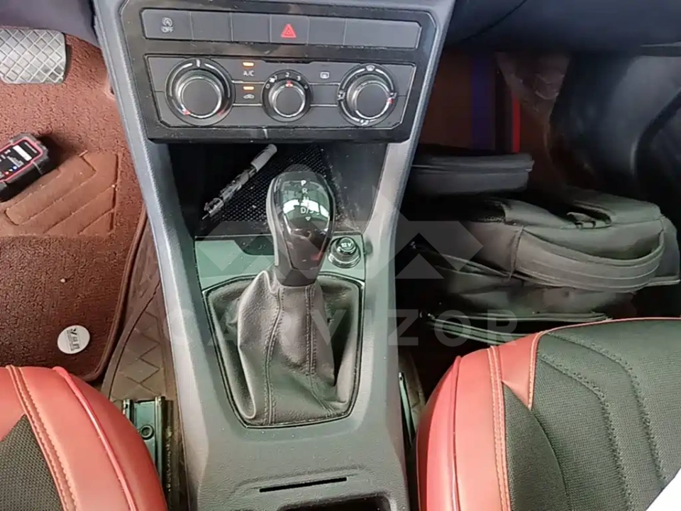 Volkswagen Tharu