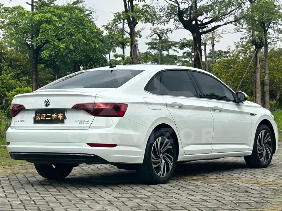 Volkswagen Sagitar