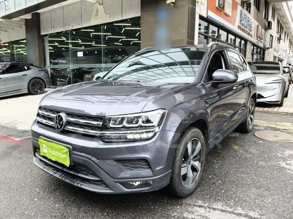 Volkswagen Tharu