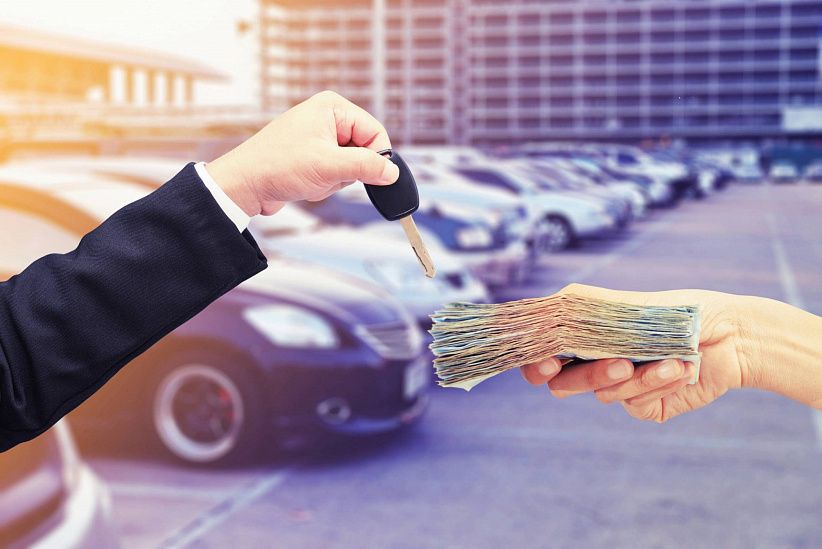 Правила купли-продажи б/у автомобиля в 2023 году. Как лучше оформить договор: на бумаге или в электронном виде?